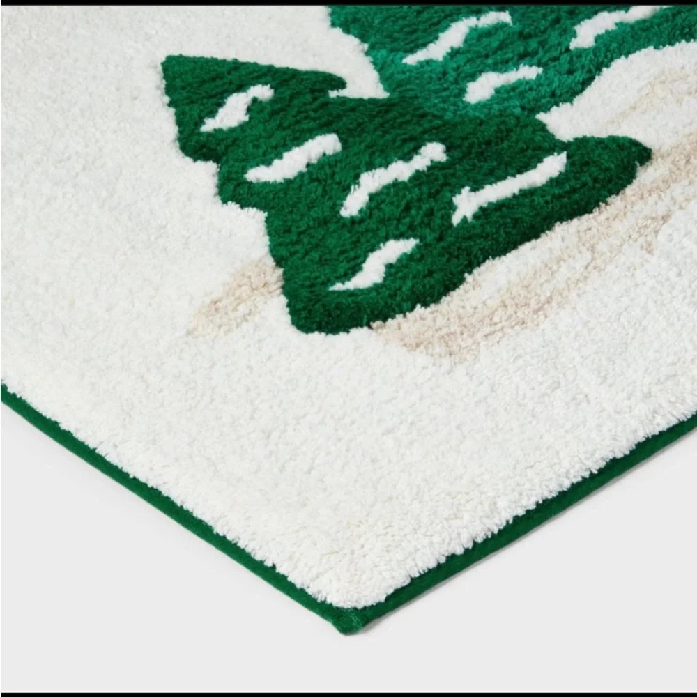 Holiday Snowy Trees bath rug - Threshold